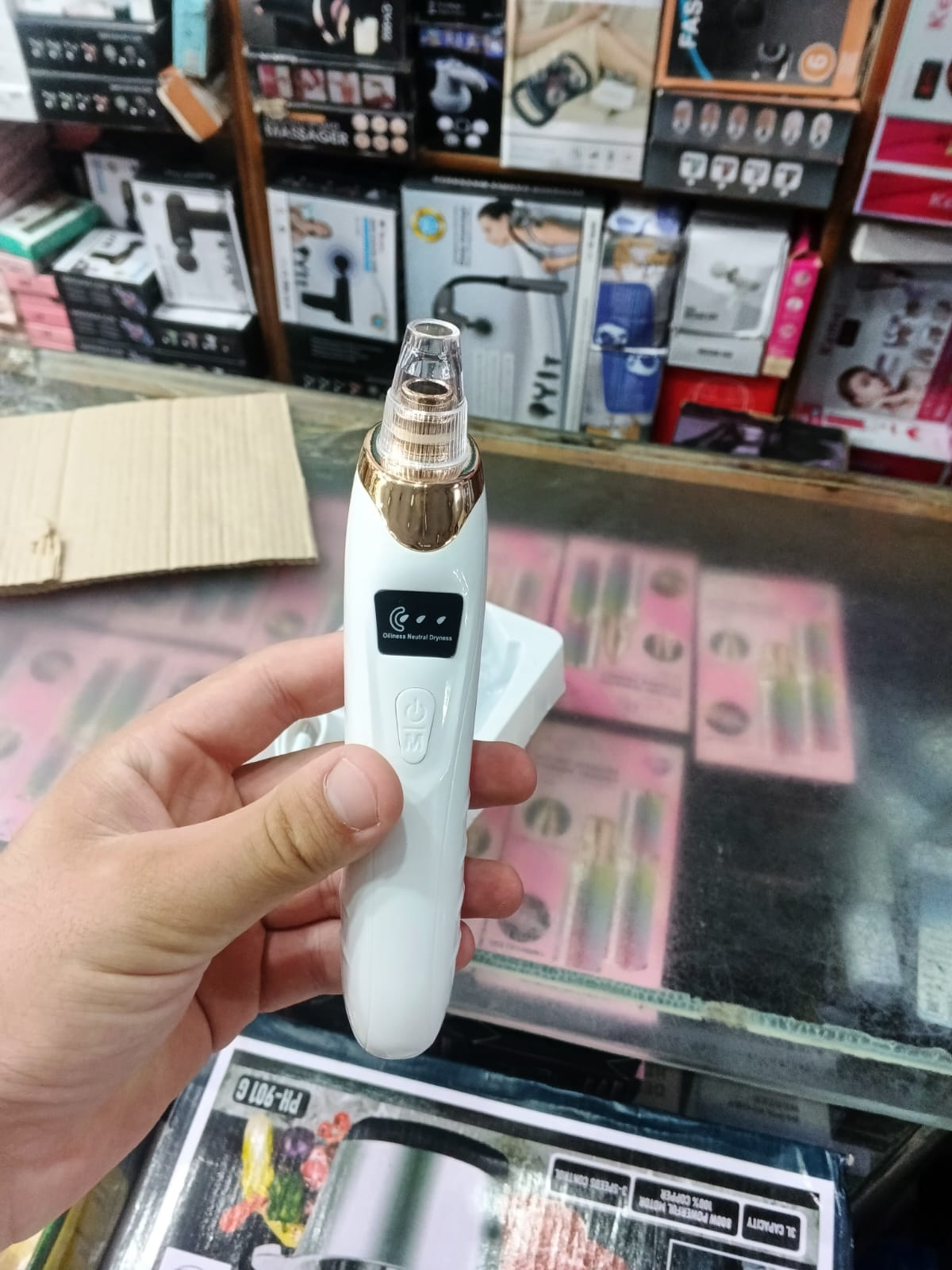 Level Blackhead Remover & Pore Vacuum – USB Facial Cleansing Device